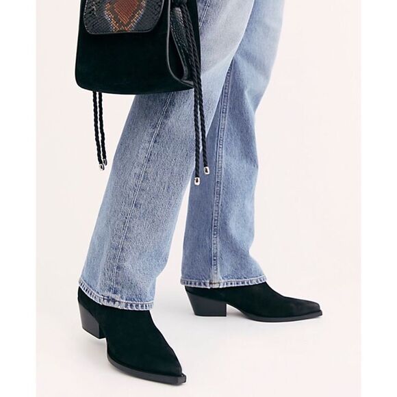 Free People Moon And Back Slouchy Western Boot
MSRP $268 Sz 38 - Picture 4 of 4
